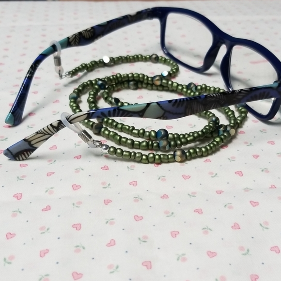 J & R Gems & Jewelry! Jewelry - Eyeglass Holders!